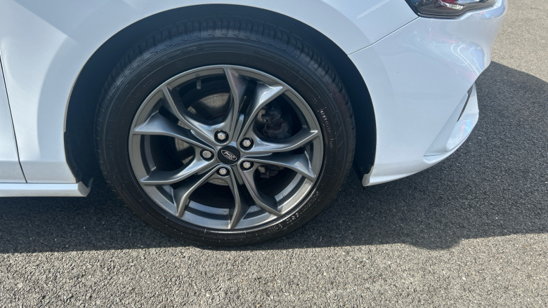 Ford Focus 1.0 EcoBoost 125 ST-Line 5dr Auto Petrol Hatchback